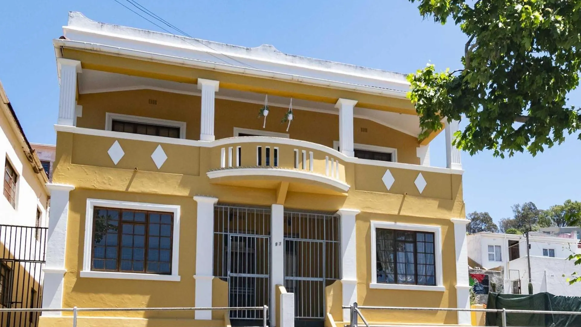 Vibrant 3-Bedroom In The Heart Of Bo-Kaap Cape Town