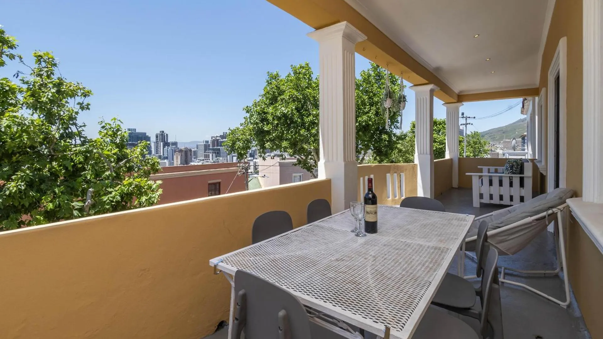 Vibrant 3-Bedroom In The Heart Of Bo-Kaap Cape Town Daire