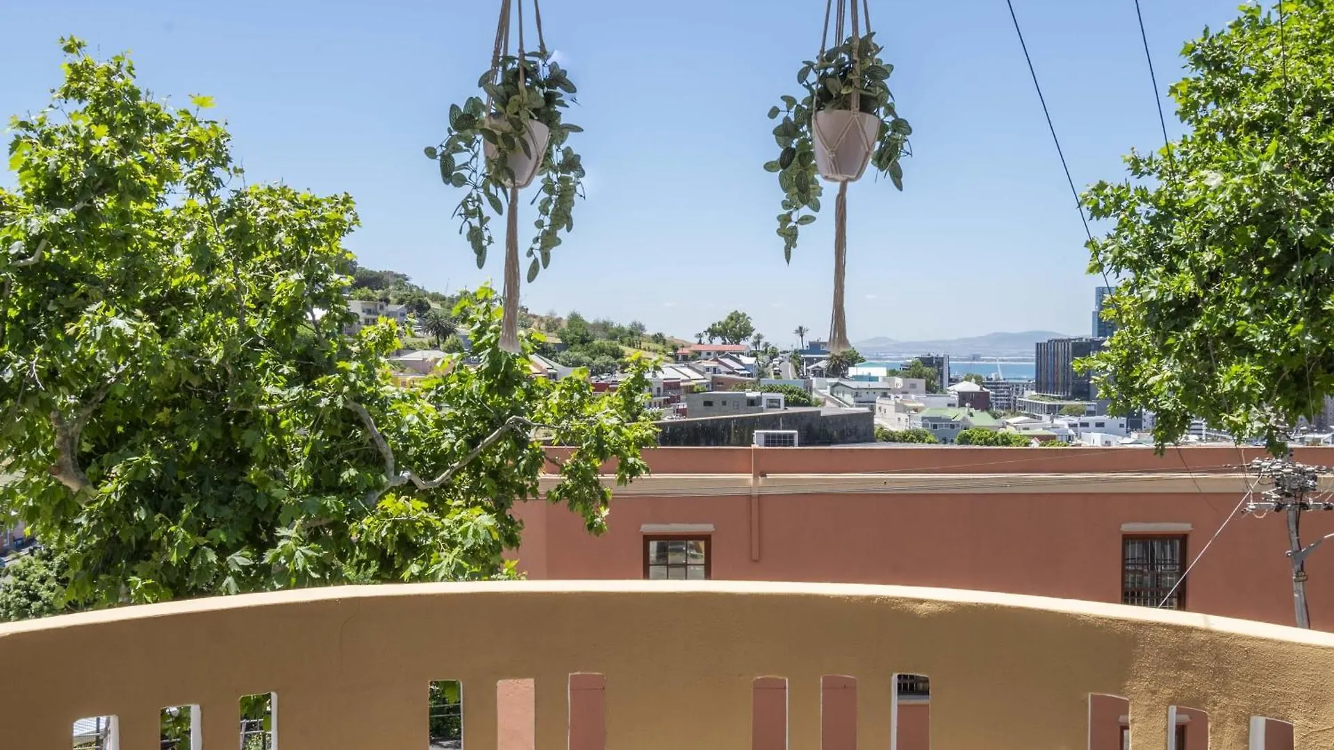 Vibrant 3-Bedroom In The Heart Of Bo-Kaap Cape Town
