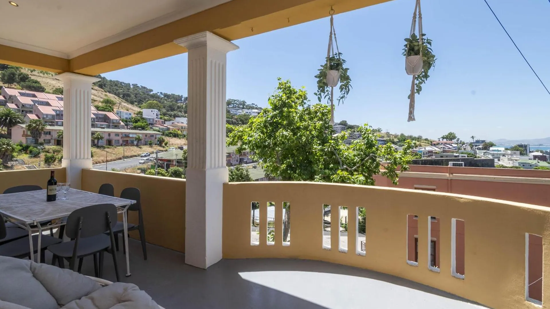 Vibrant 3-Bedroom In The Heart Of Bo-Kaap Cape Town Apartment